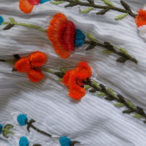 H&M Asymmetrically Embroidered Poet Blouse - Picture 6 of 13